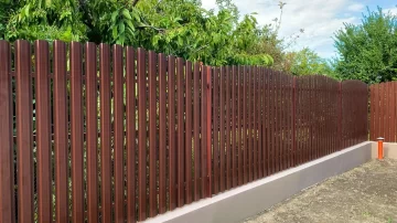 профессиональная установка металлоштакетника