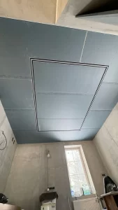 Дизайнерский проект подвесного потолка из гипсокартона с прямолинейной структурой