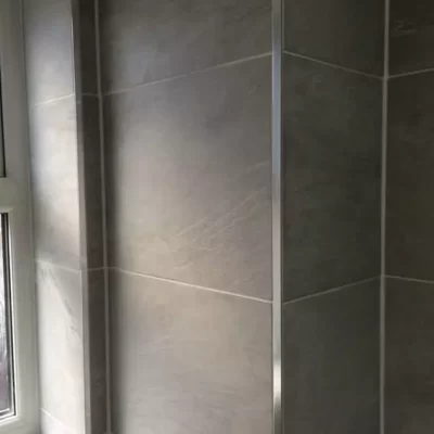 установка плиточных уголков